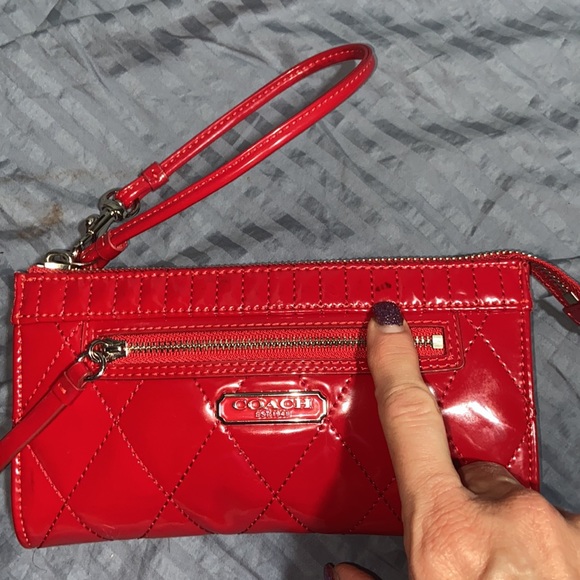 Coach Wristlet Cherry Red Patent Quilted - Picture 2 of 13